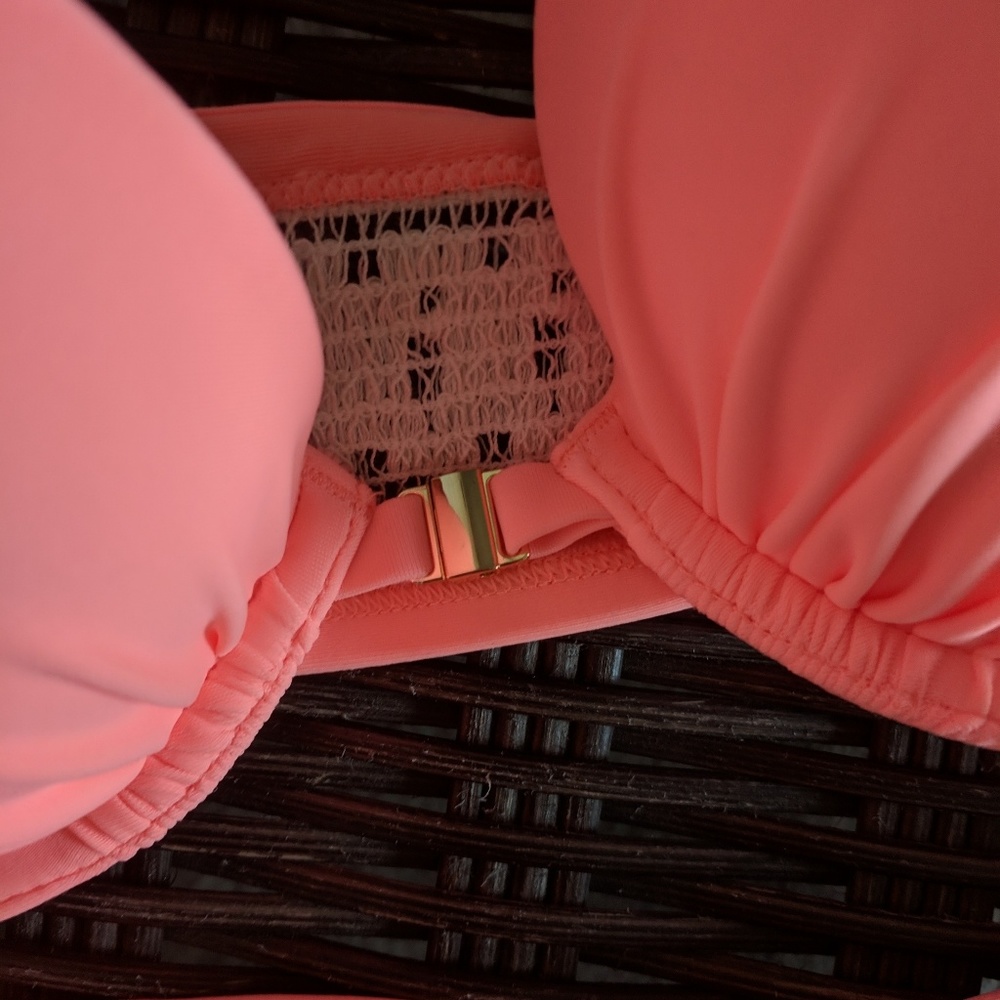 Aeri Bikini - Picture 6 of 6